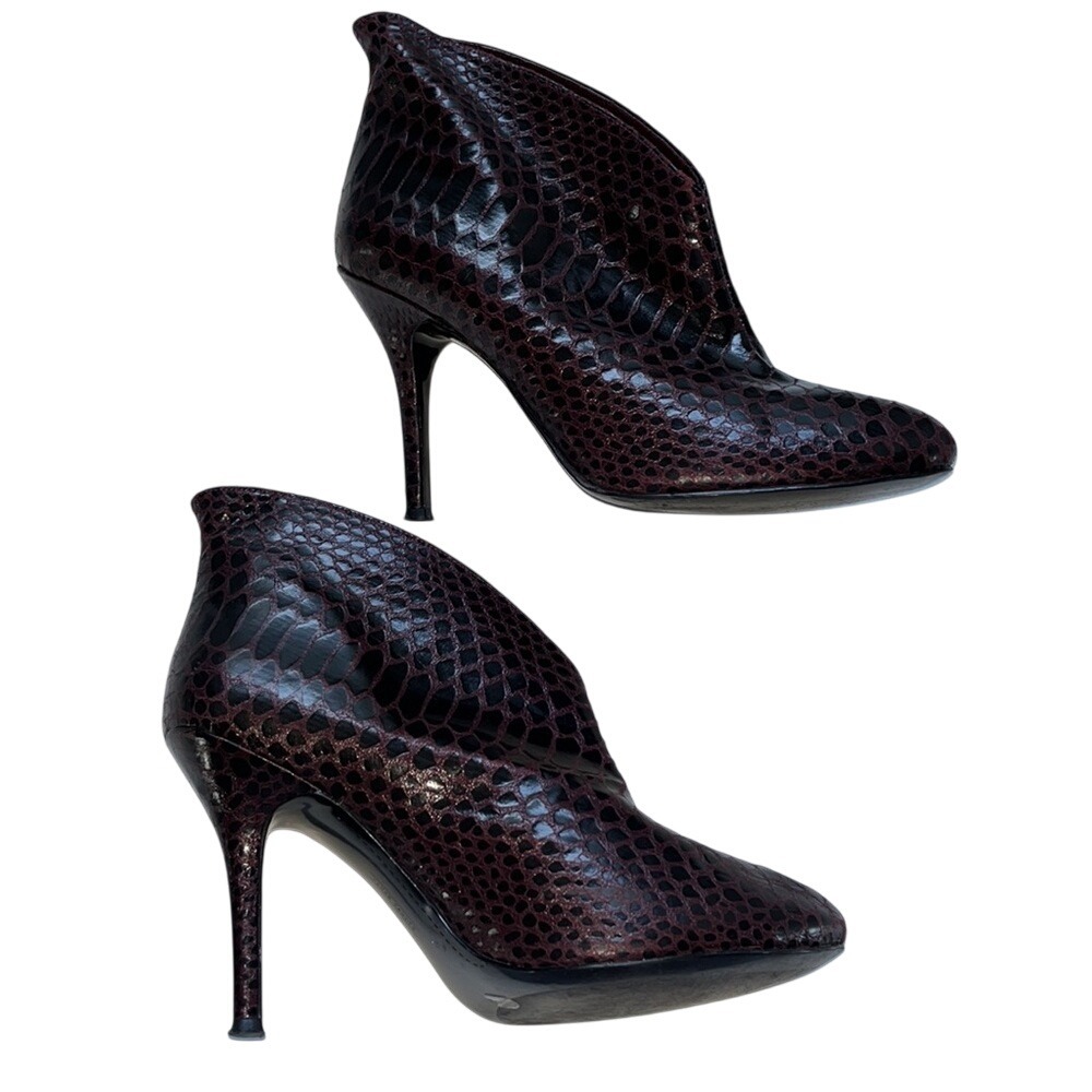 VINCE CAMUTO Caden Embossed‎ Dress Shooties